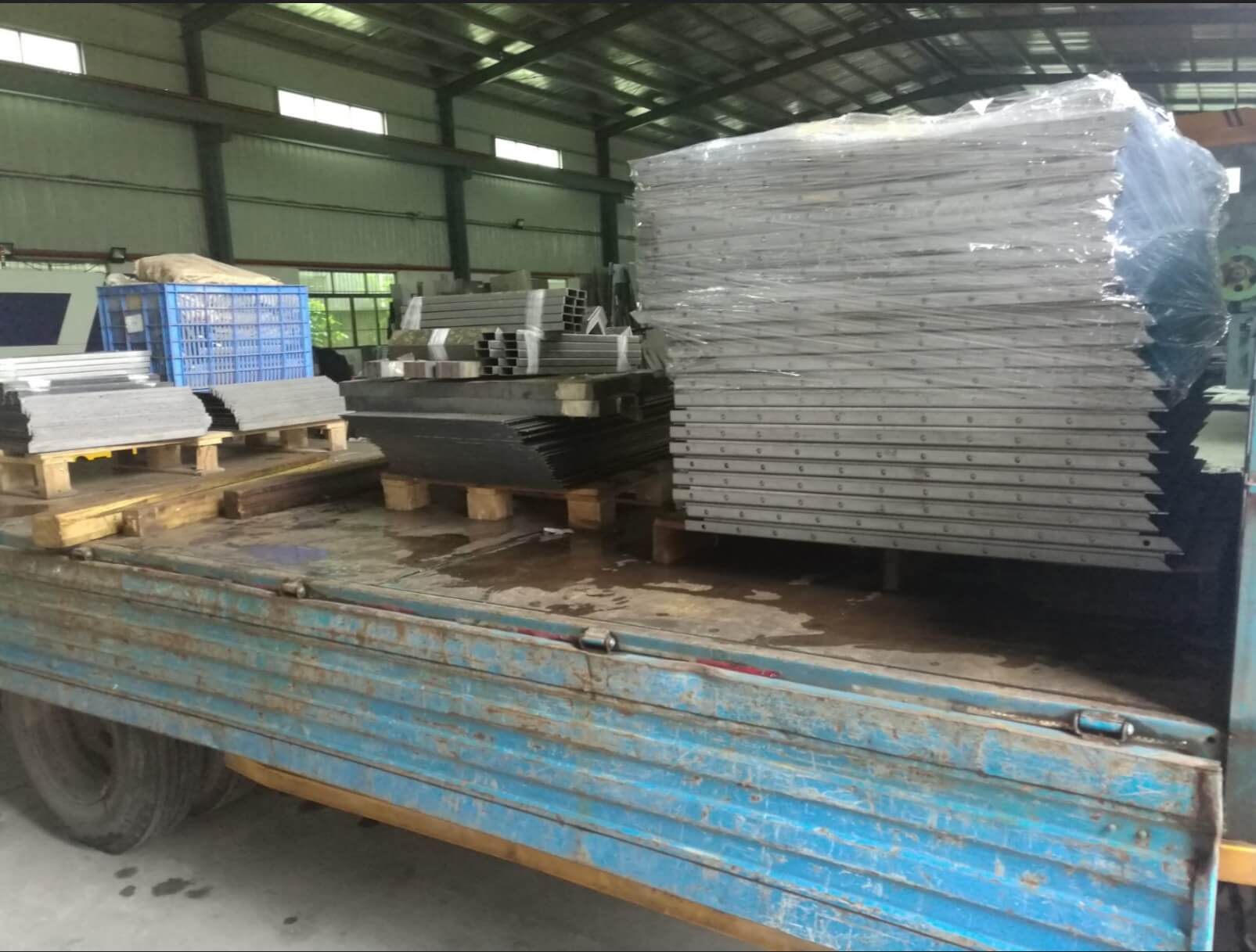 你在考場的氛圍里汗如雨下，我在東莞天航激光加工廠熱火朝天！